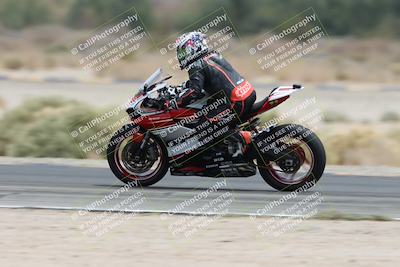 media/May-05-2025-Moto Forza (Mon) [[3c1838c5e5]]/2-B Group/Session 3 (Panning Test Turn 14 Inside)/